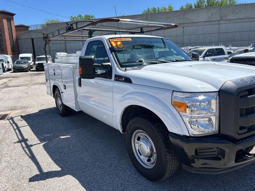 Oxford White 2016 Ford F-350 XL