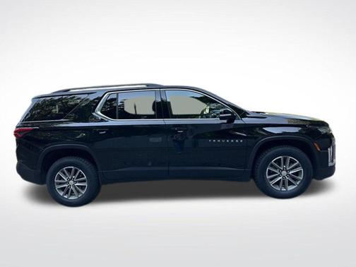 Mosaic Black Metallic 2023 Chevrolet Traverse LT Cloth