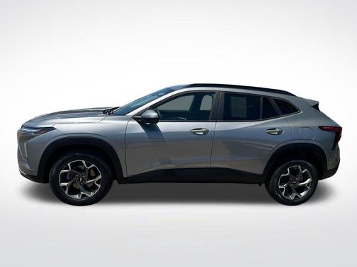Sterling Gray Metallic 2024 Chevrolet Trax LT