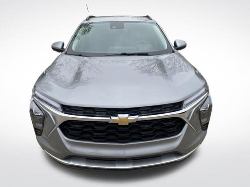 Sterling Gray Metallic 2024 Chevrolet Trax LT