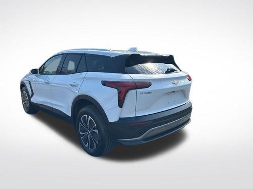 Summit White 2024 Chevrolet Blazer EV eAWD LT