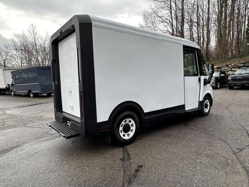 2025 Chevrolet BrightDrop 400 400