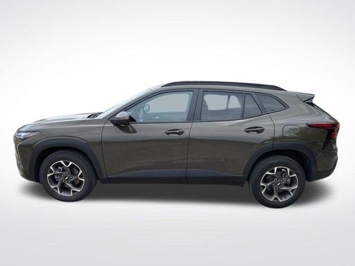 Bronze Metallic 2024 Chevrolet Trax LT
