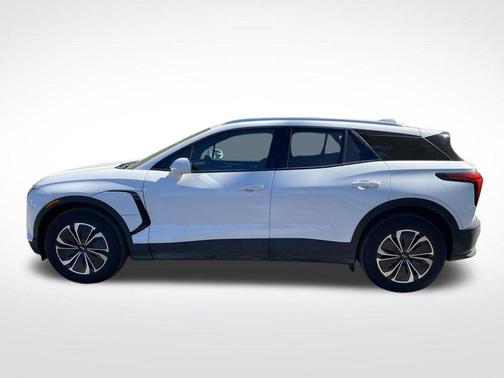 Summit White 2024 Chevrolet Blazer EV eAWD LT