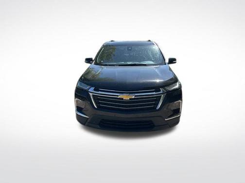 Mosaic Black Metallic 2023 Chevrolet Traverse LT Leather