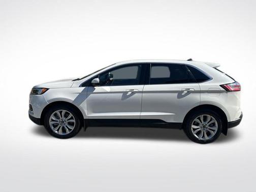 Star White Metallic Tri-Coat 2022 Ford Edge Titanium