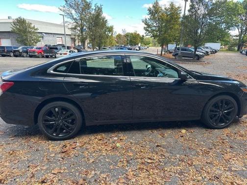 2022 Chevrolet Malibu FWD LT