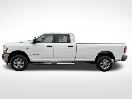 2023 RAM 2500 Big Horn Crew Cab 4x4 8' Box