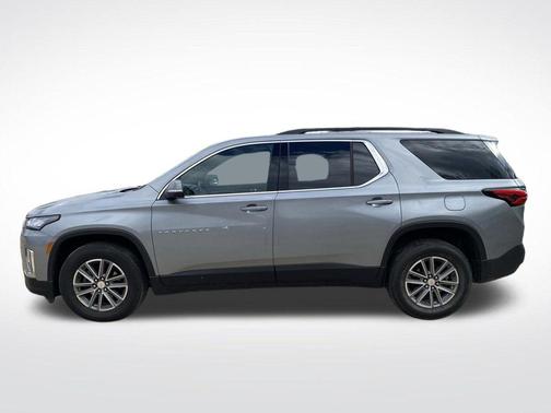 Sterling Gray Metallic 2023 Chevrolet Traverse LT Cloth
