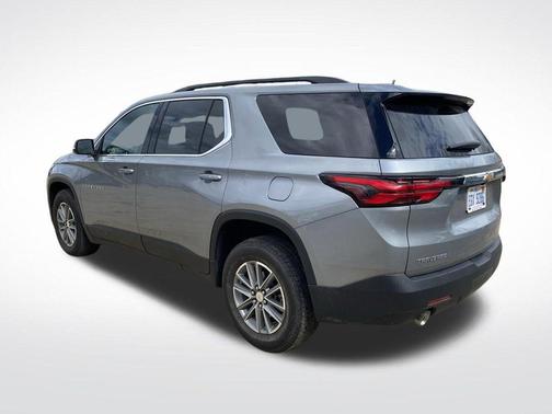 Sterling Gray Metallic 2023 Chevrolet Traverse LT Cloth