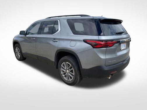 Sterling Gray Metallic 2023 Chevrolet Traverse LT Cloth