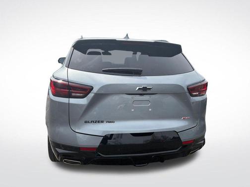 Sterling Metallic 2024 Chevrolet Blazer RS