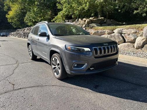 2019 Jeep Cherokee Overland