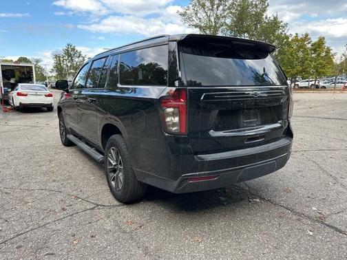 2023 Chevrolet Suburban 4WD Z71