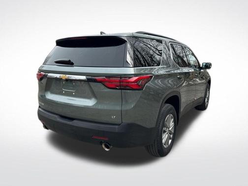 Silver Sage Metallic 2023 Chevrolet Traverse LT Cloth
