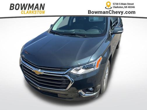 Graphite Metallic 2021 Chevrolet Traverse LT Cloth