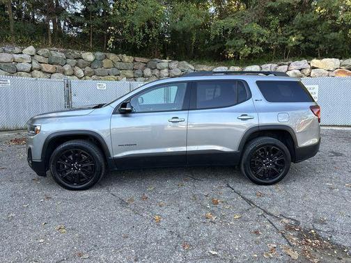 2023 GMC Acadia AWD SLT