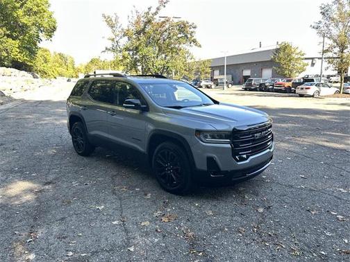 2023 GMC Acadia AWD SLT