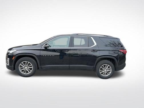 Mosaic Black Metallic 2023 Chevrolet Traverse LT Leather