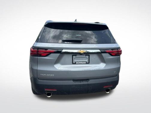 Sterling Gray Metallic 2023 Chevrolet Traverse LT Cloth