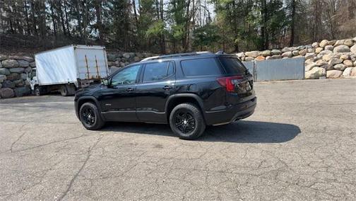 2023 GMC Acadia AWD AT4