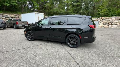 2021 Chrysler Pacifica Limited