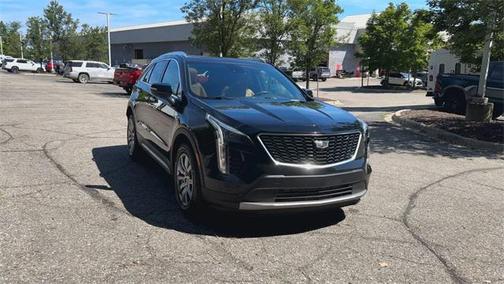 2022 Cadillac XT4 Premium Luxury