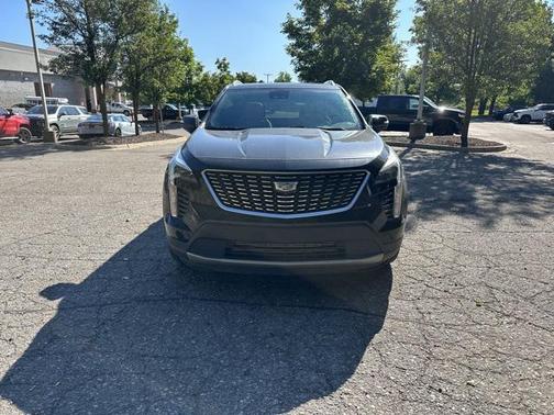 2022 Cadillac XT4 Premium Luxury