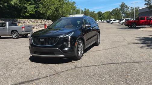 2022 Cadillac XT4 Premium Luxury