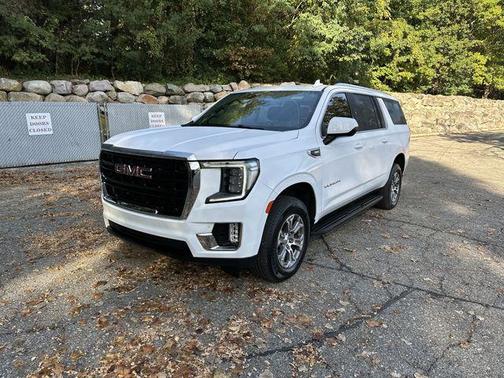 2022 GMC Yukon XL SLE