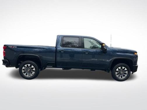 2022 Chevrolet Silverado 2500 Custom