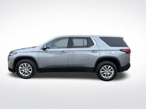 Sterling Gray Metallic 2024 Chevrolet Traverse LS
