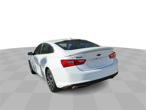 2022 Chevrolet Malibu FWD RS