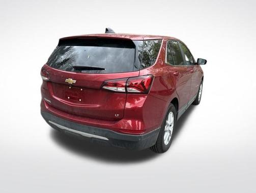 Radiant Red Tintcoat 2023 Chevrolet Equinox 1LT