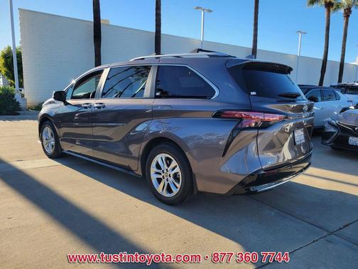 2023 Toyota Sienna Limited