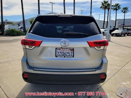 2017 Toyota Highlander LE I4