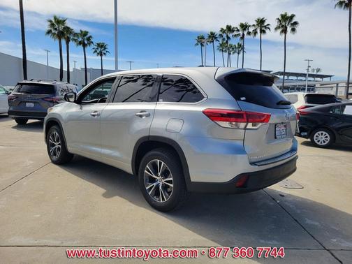2017 Toyota Highlander LE I4
