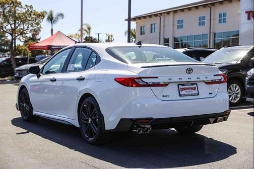 Ice Cap 2026 Toyota Camry SE
