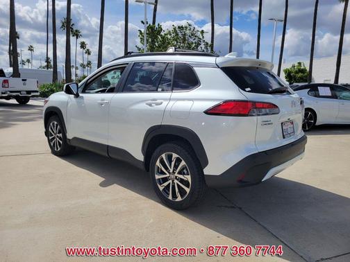 Wind Chill Pearl 2023 Toyota Corolla Cross XLE