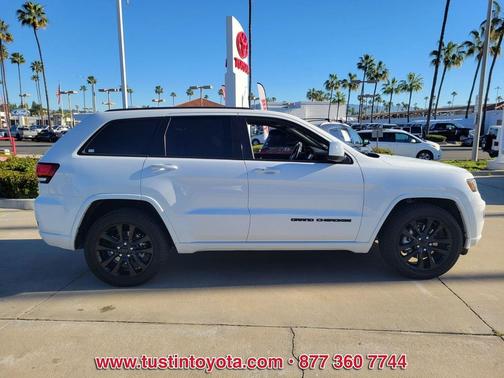2021 Jeep Grand Cherokee Laredo