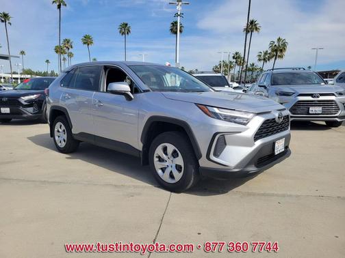 2023 Toyota RAV4 LE