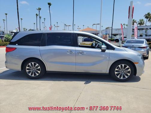Silver 2023 Honda Odyssey EX-L