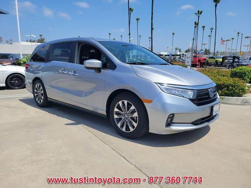 Silver 2023 Honda Odyssey EX-L