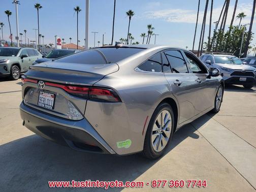 Heavy Metal 2023 Toyota Mirai Base
