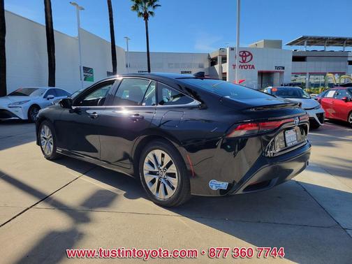 2021 Toyota Mirai Base