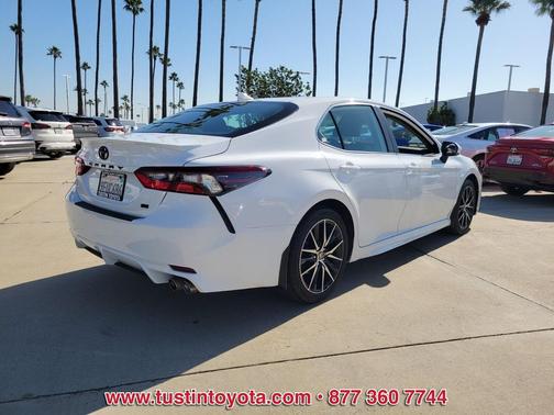 2023 Toyota Camry SE