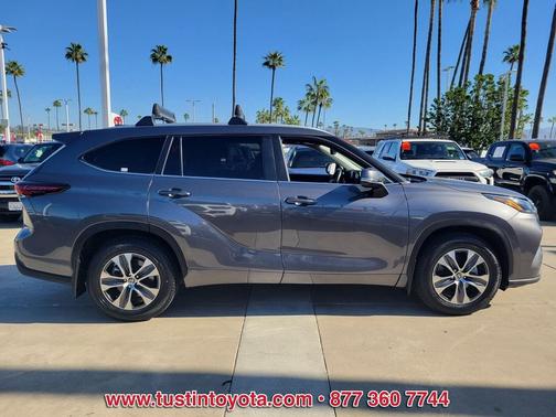 2024 Toyota Highlander XLE