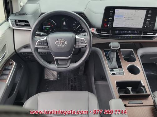 2022 Toyota Sienna XLE