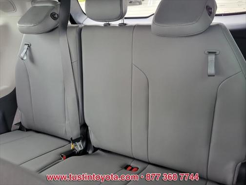 2022 Toyota Sienna XLE