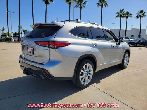 2023 Toyota Highlander Hybrid Limited